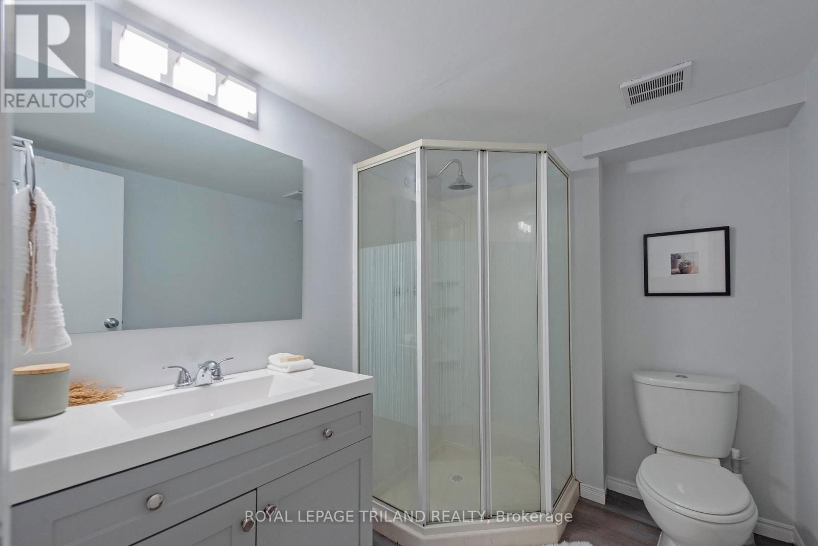 673 ALGOMA AVENUE Image 27