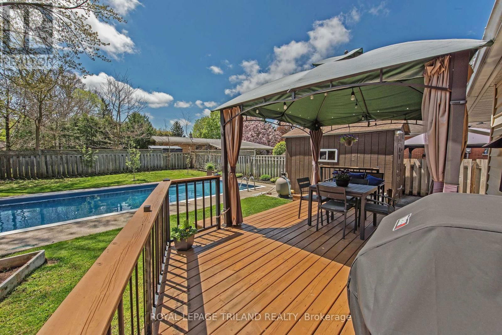 673 ALGOMA AVENUE Image 29