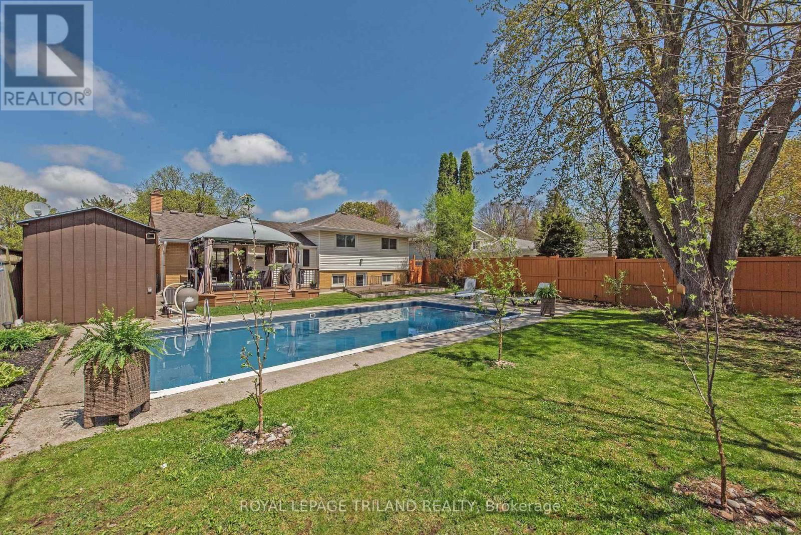 673 ALGOMA AVENUE Image 33