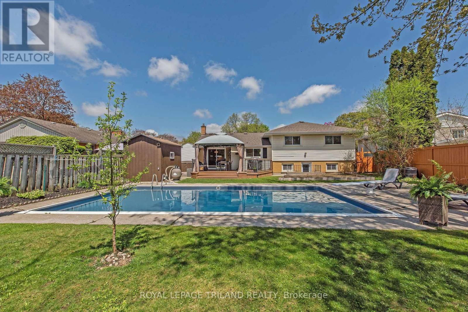 673 ALGOMA AVENUE Image 34