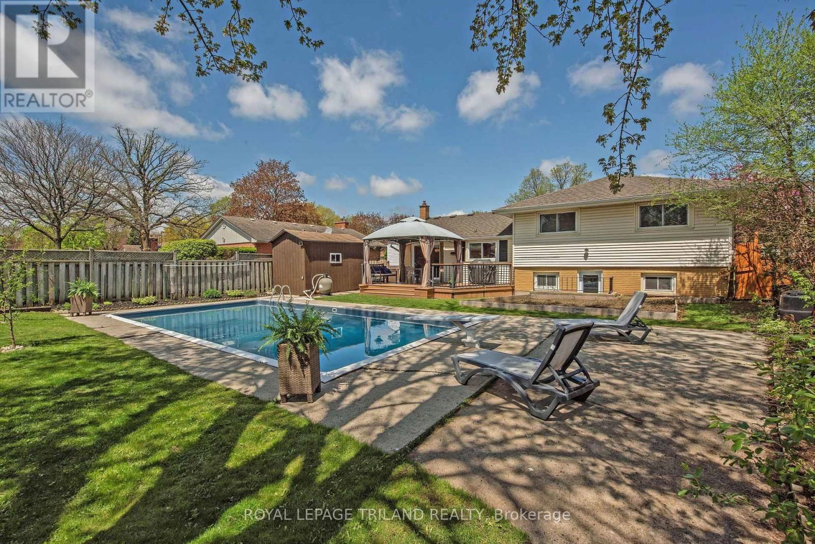 673 ALGOMA AVENUE Image 35