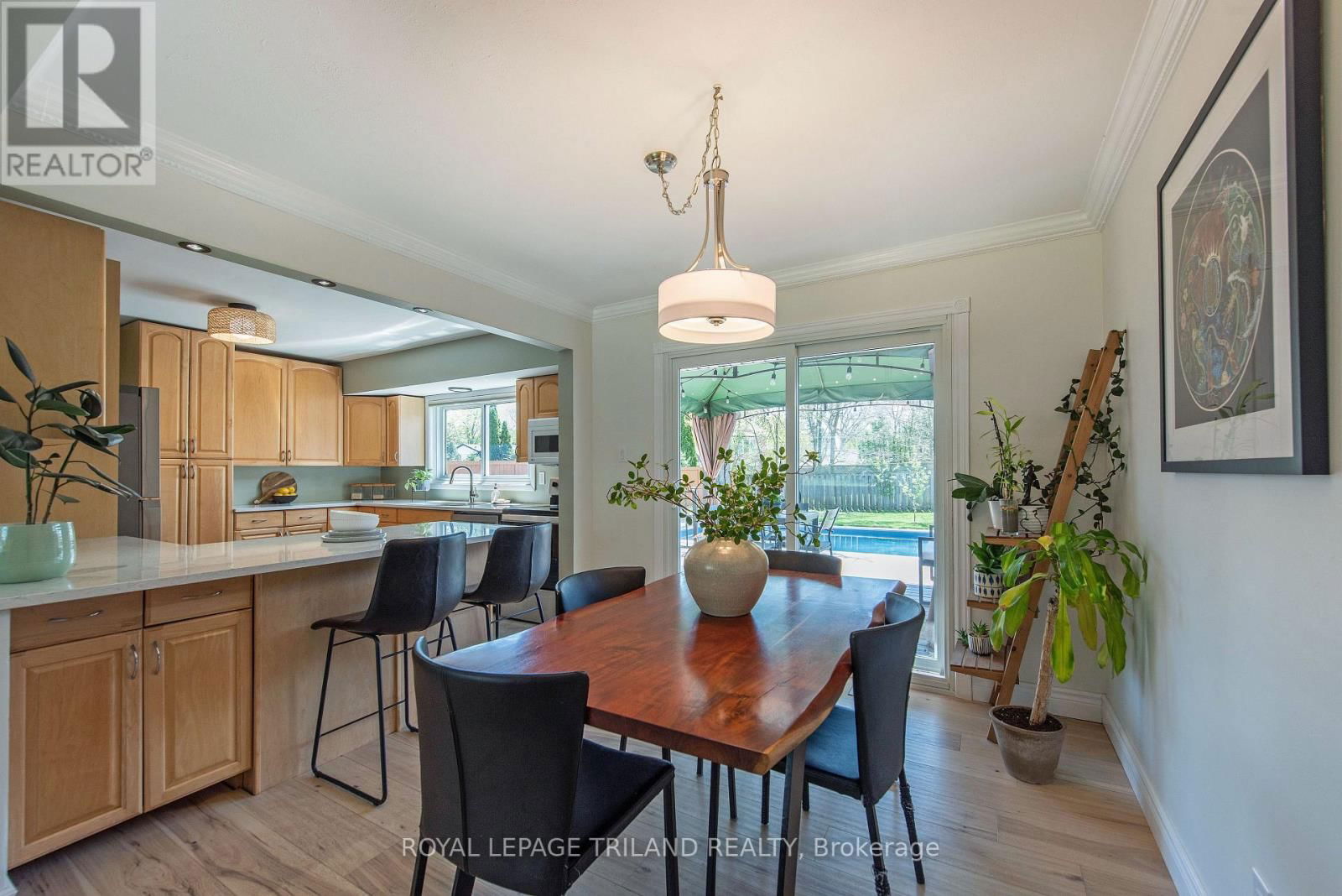 673 ALGOMA AVENUE Image 7