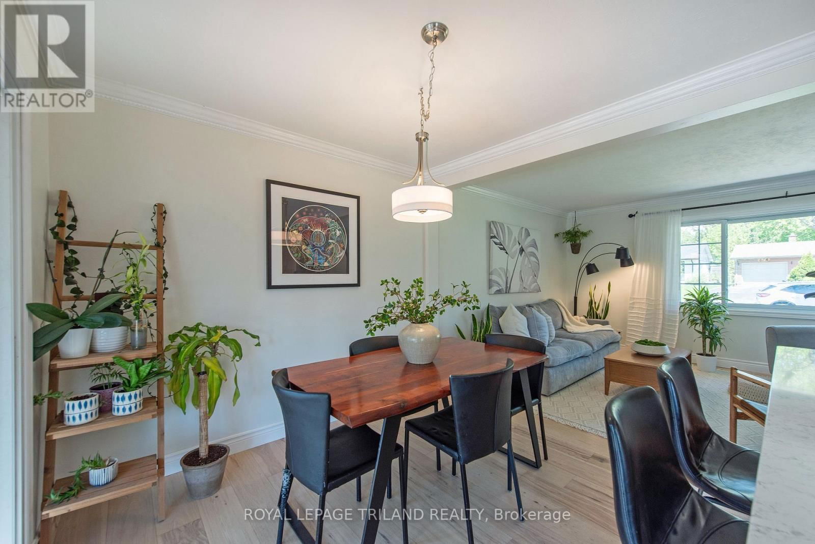 673 ALGOMA AVENUE Image 8
