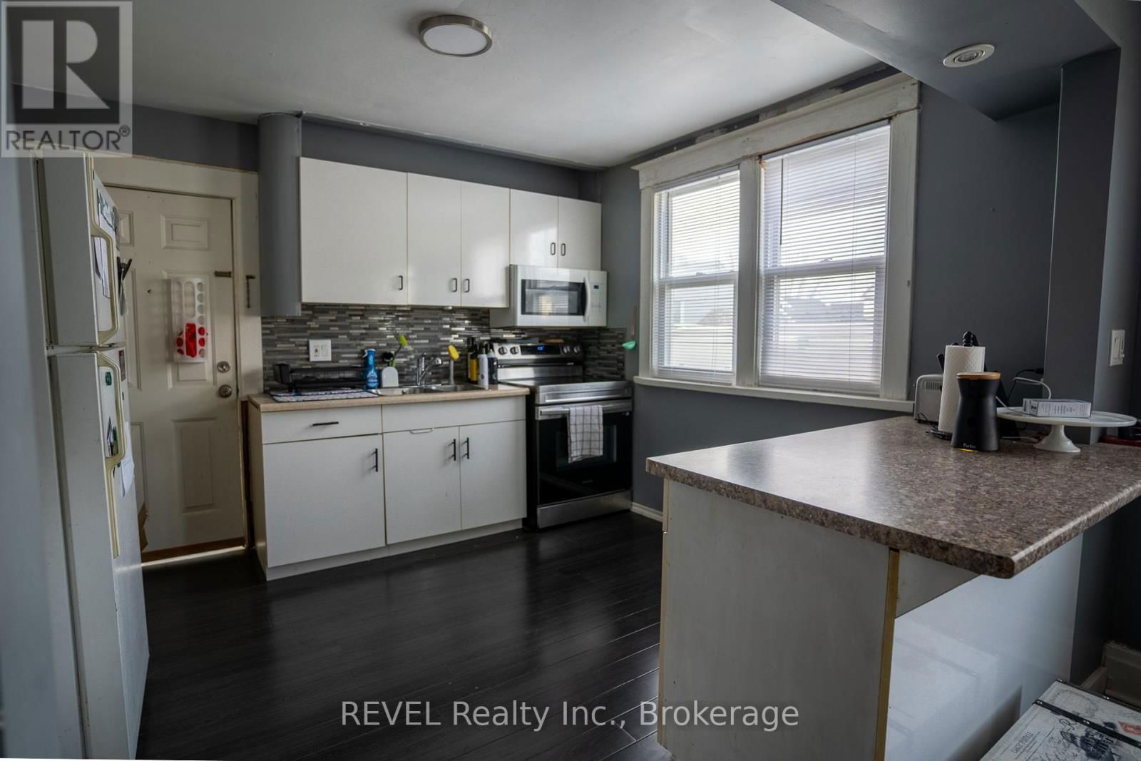5685 TEMPERANCE AVENUE Image 7