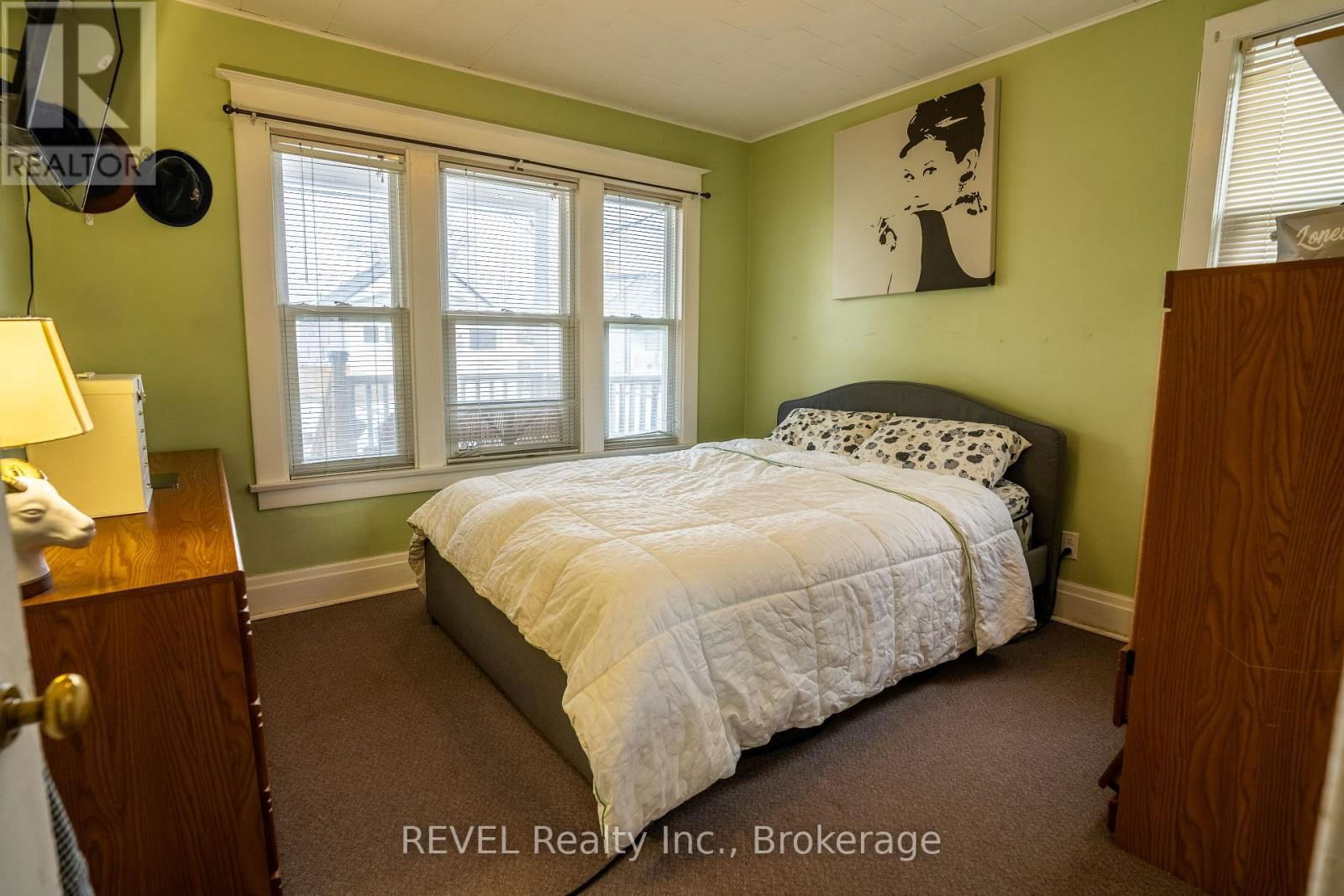 5685 TEMPERANCE AVENUE Image 8