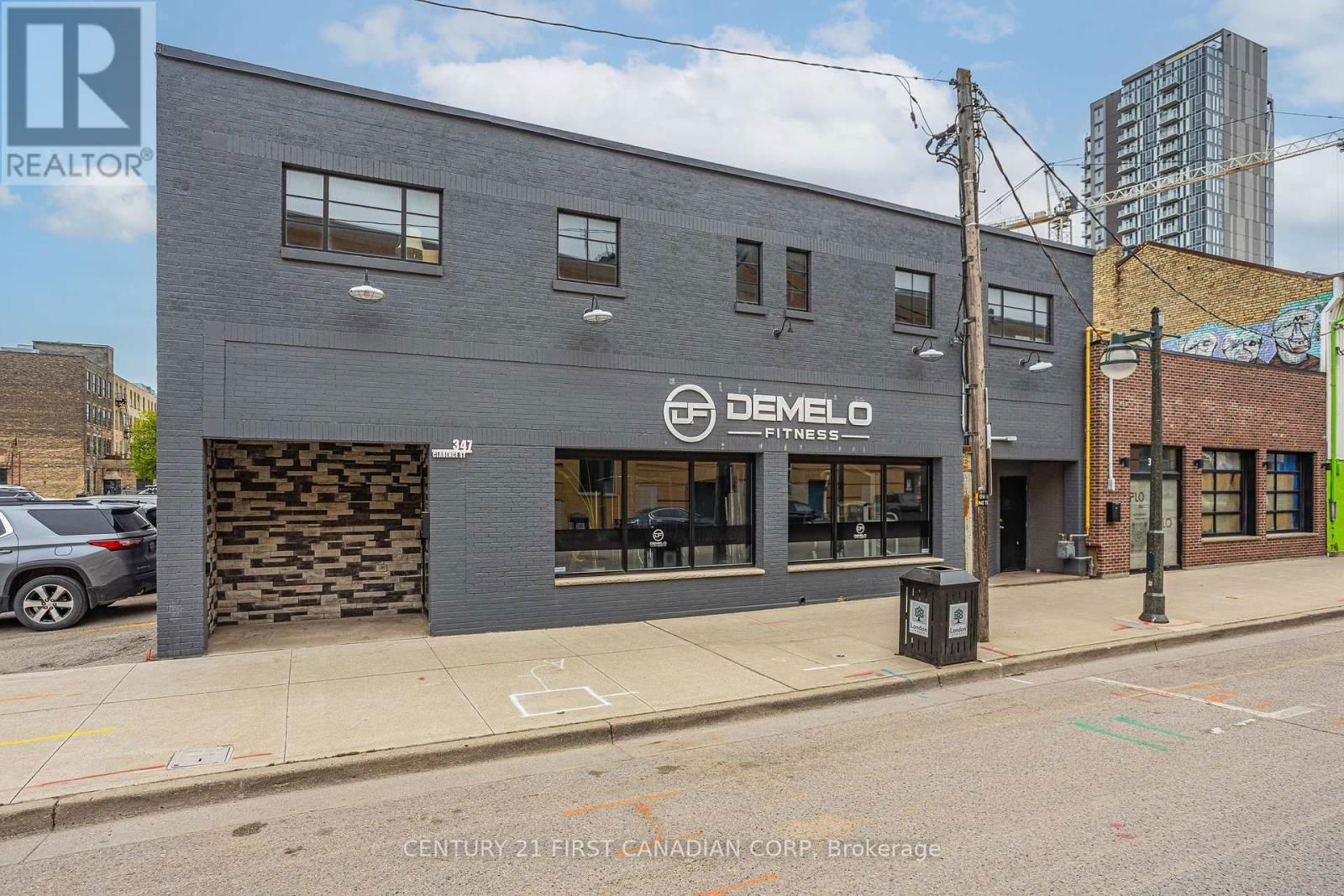 347 CLARENCE STREET Image 1