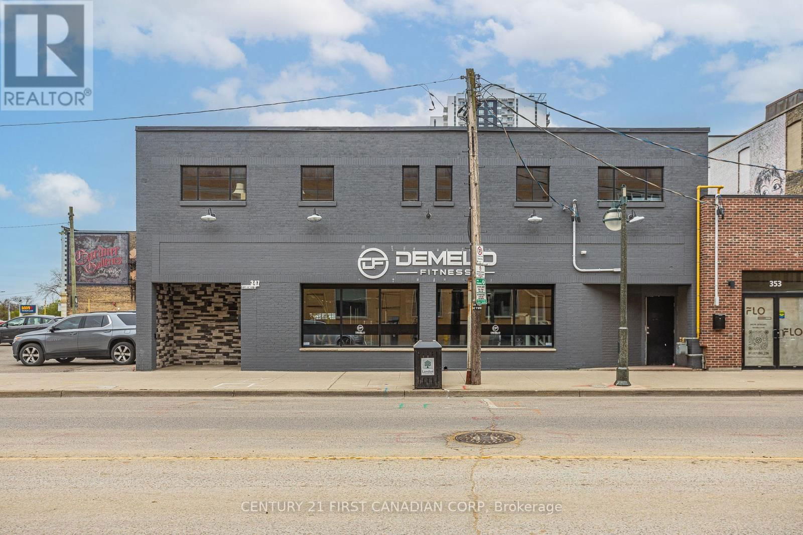 347 CLARENCE STREET Image 2