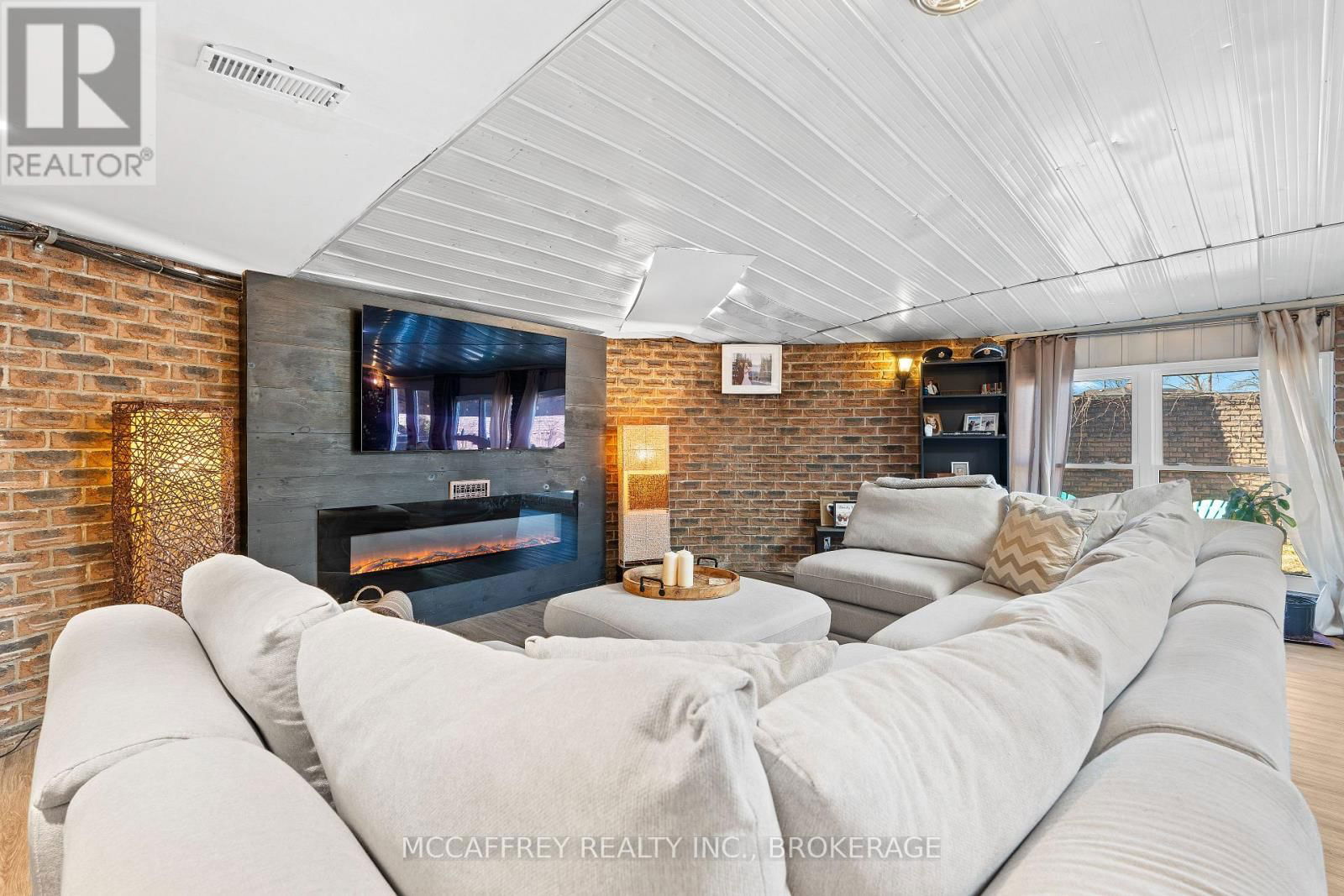 137 THOMAS STREET Image 15