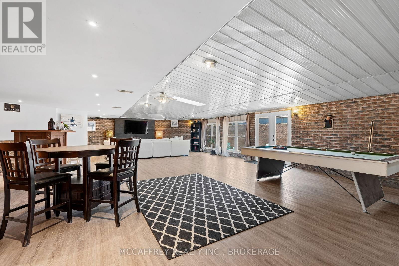137 THOMAS STREET Image 22