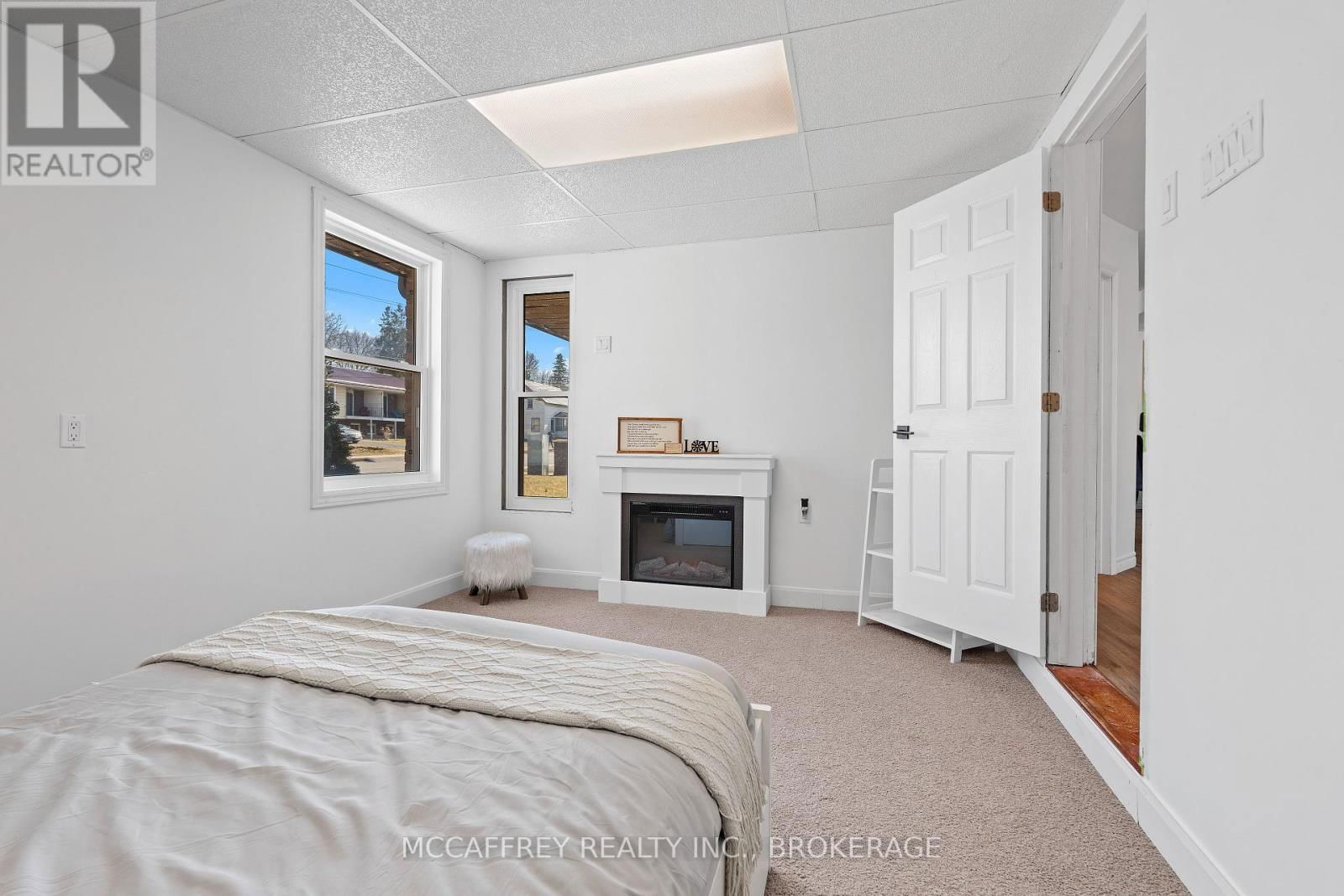 137 THOMAS STREET Image 25