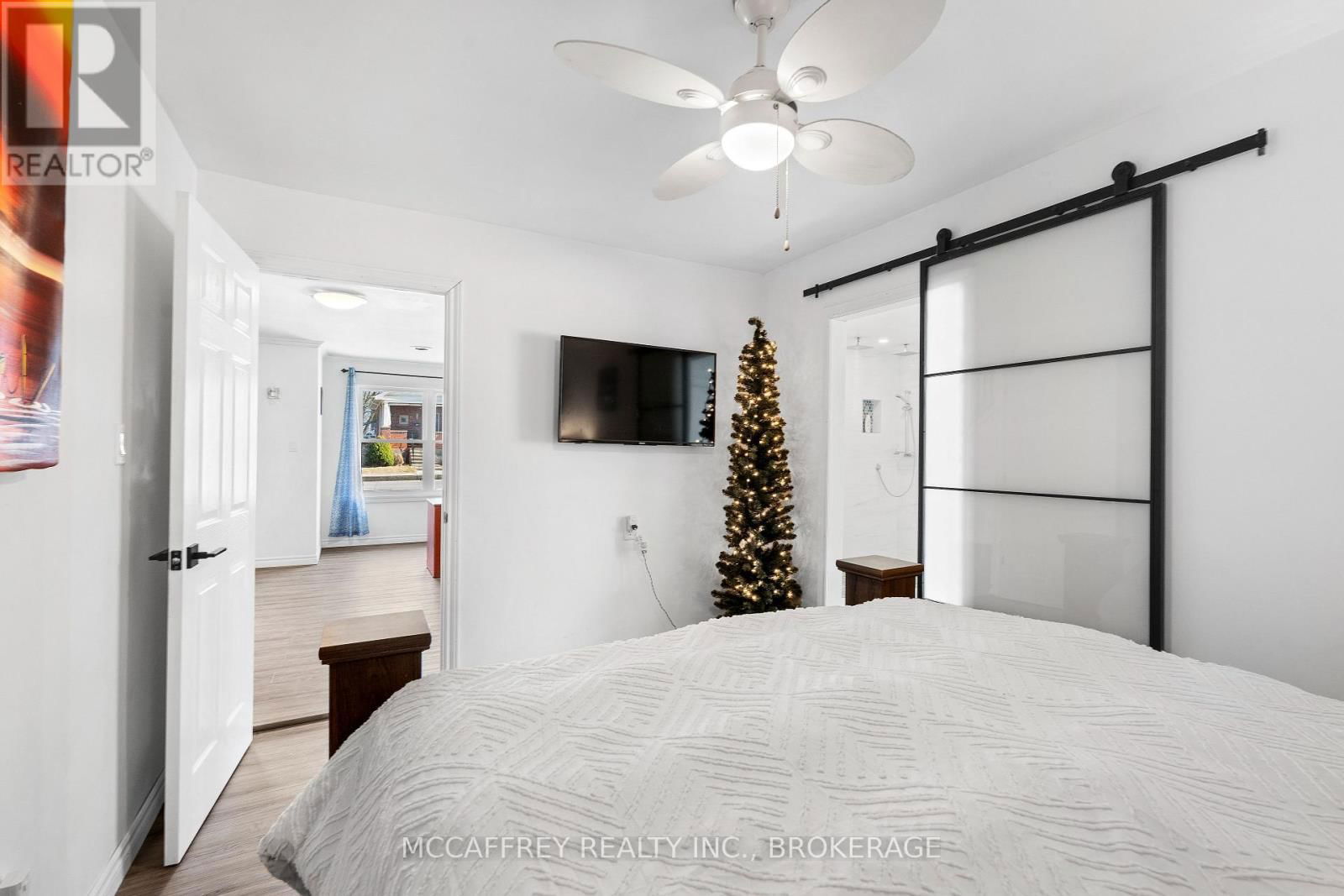 137 THOMAS STREET Image 28