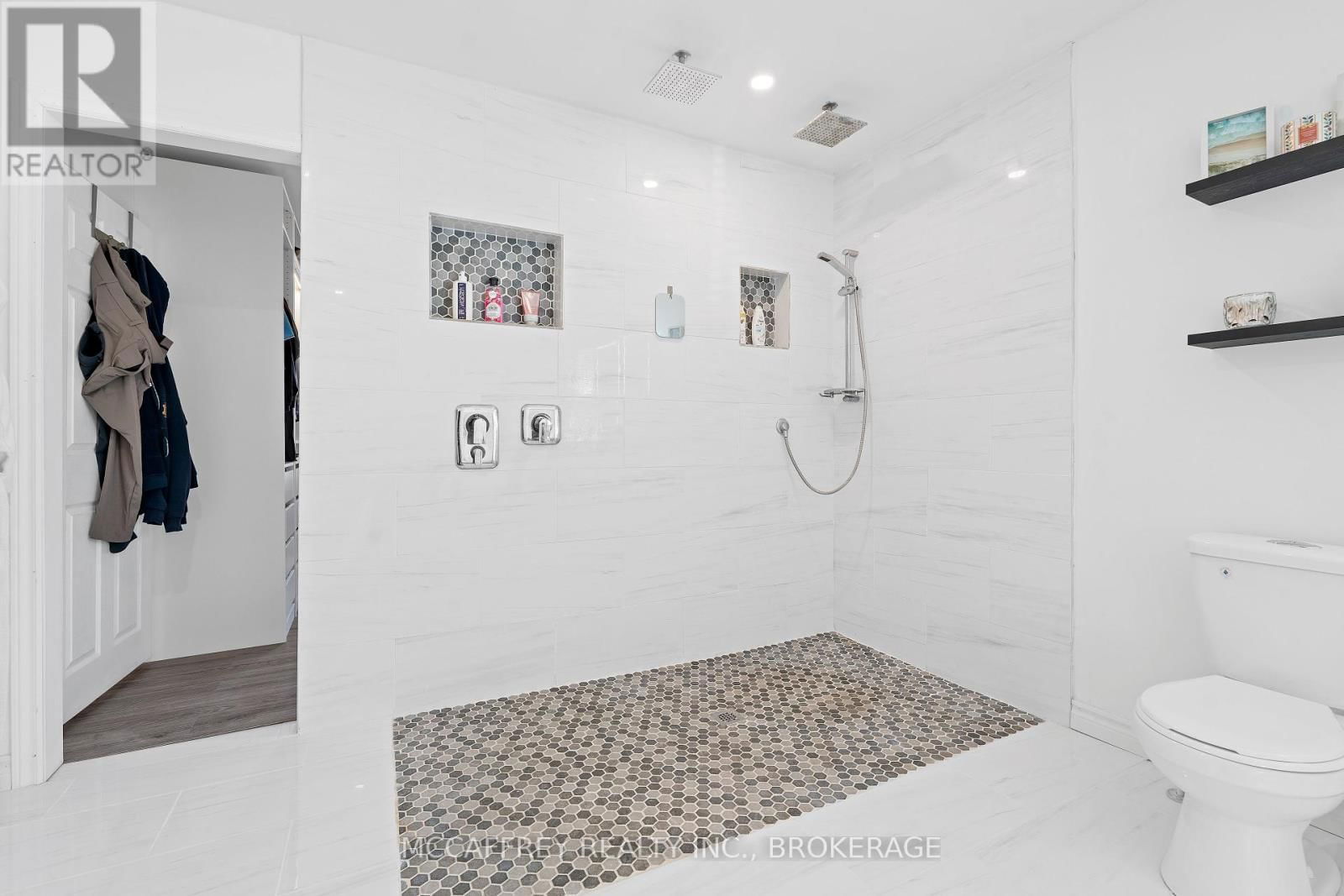 137 THOMAS STREET Image 31
