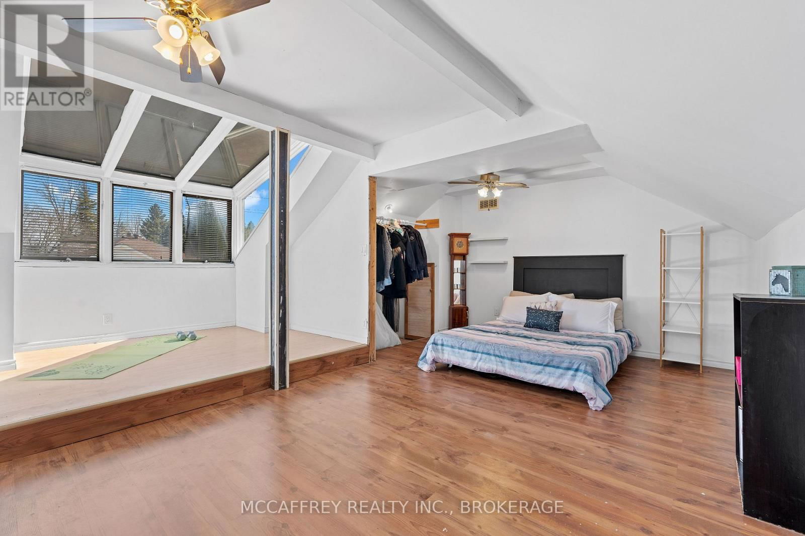 137 THOMAS STREET Image 36