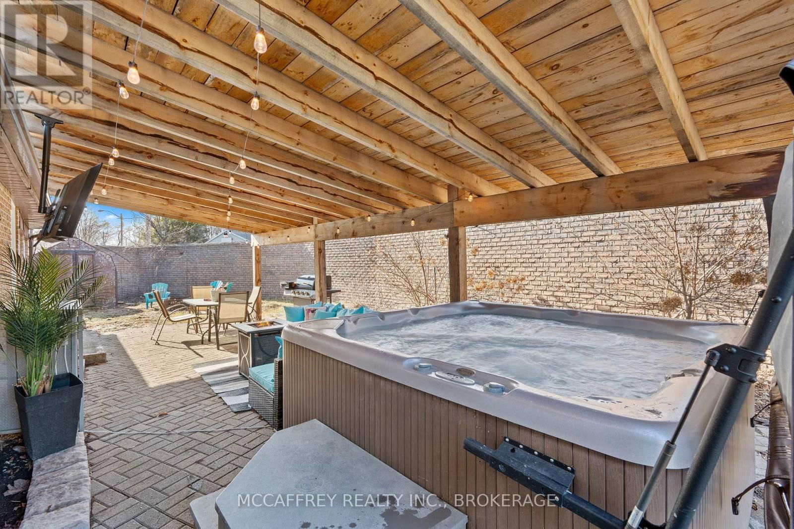 137 THOMAS STREET Image 46