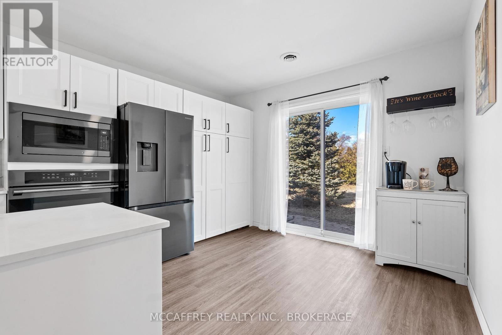 137 THOMAS STREET Image 9