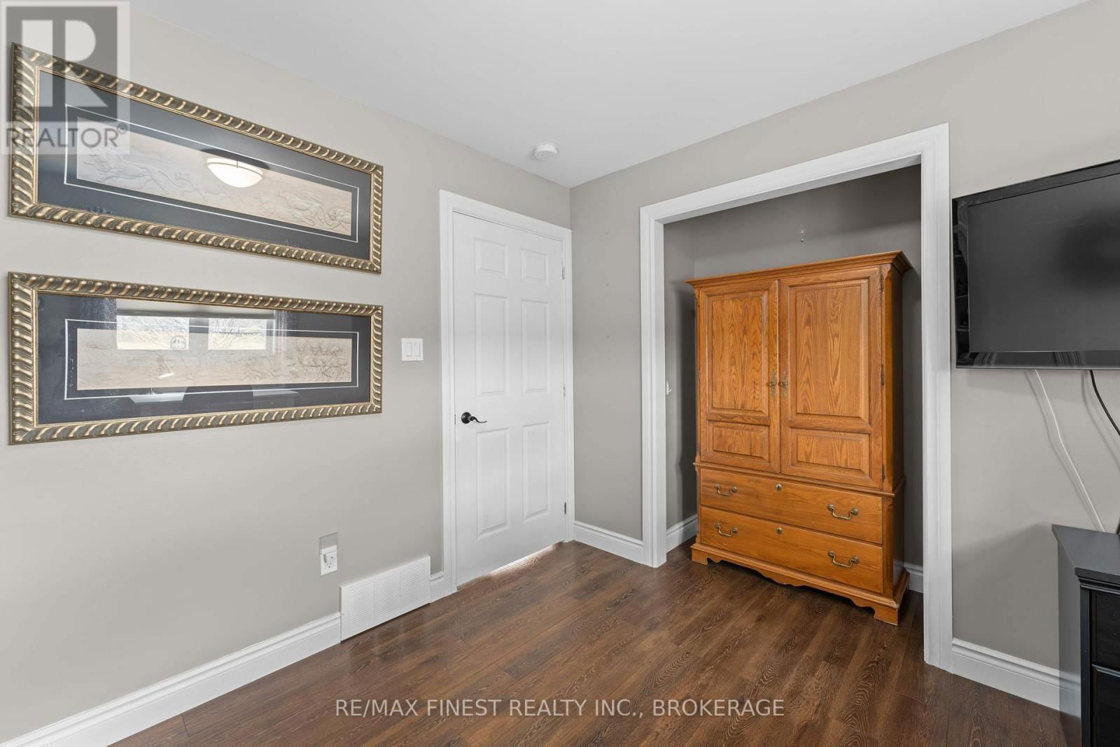 721 CHURCH ROAD Image 22