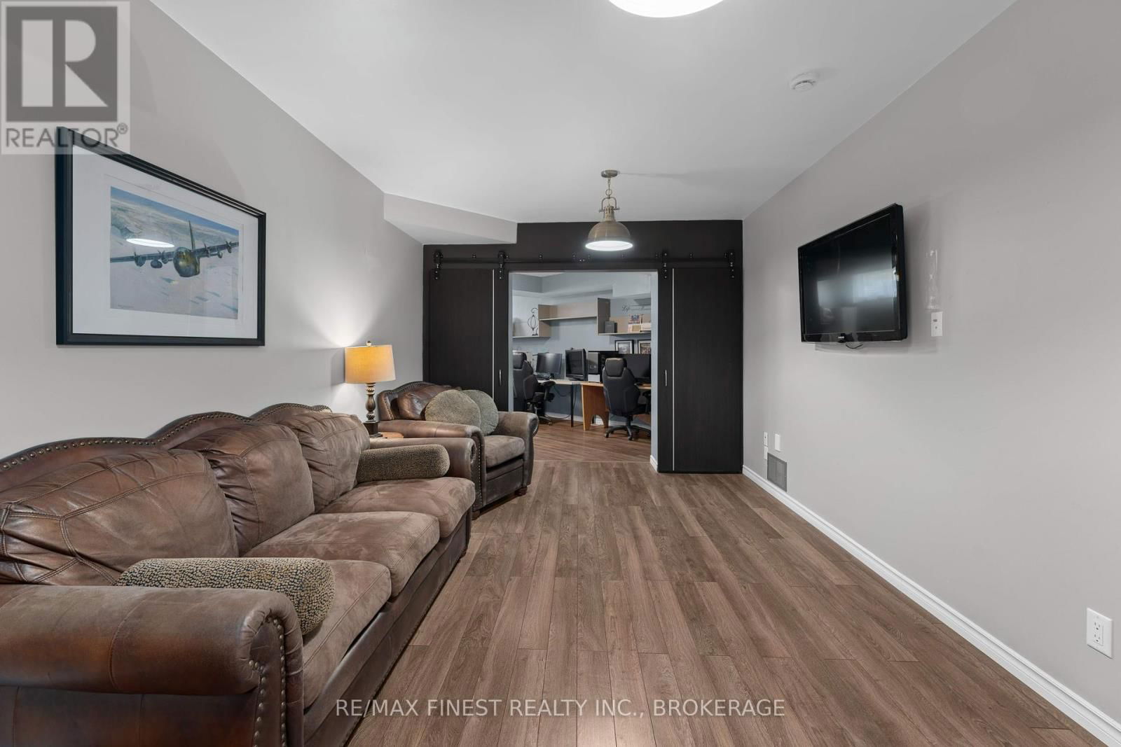 721 CHURCH ROAD Image 34
