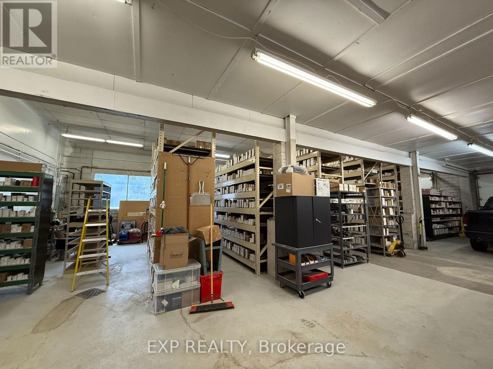 209 MAIN STREET Image 7