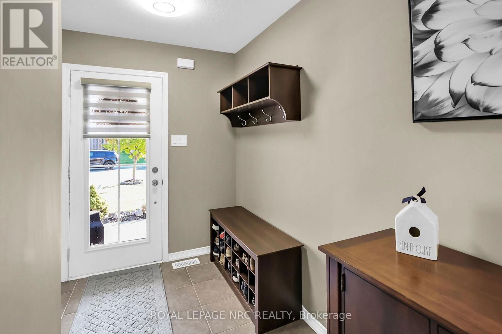 8681 DOGWOOD CRESCENT Image 15