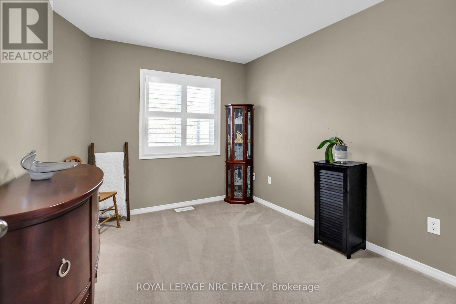 8681 DOGWOOD CRESCENT Image 20