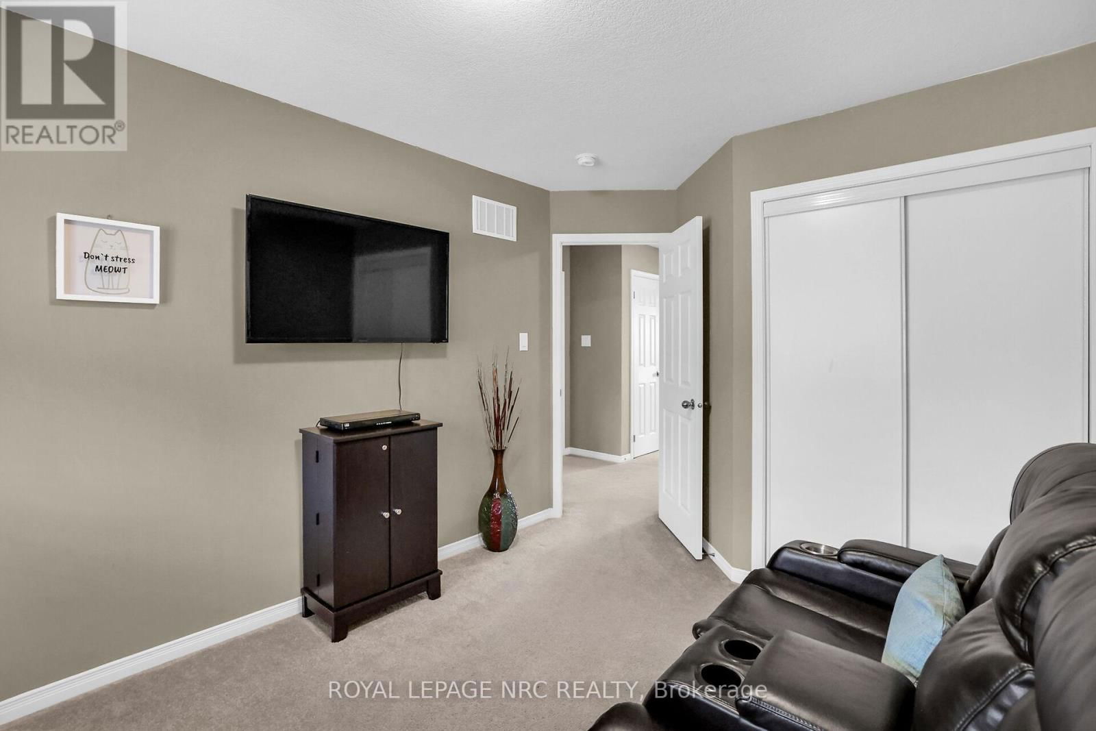 8681 DOGWOOD CRESCENT Image 22