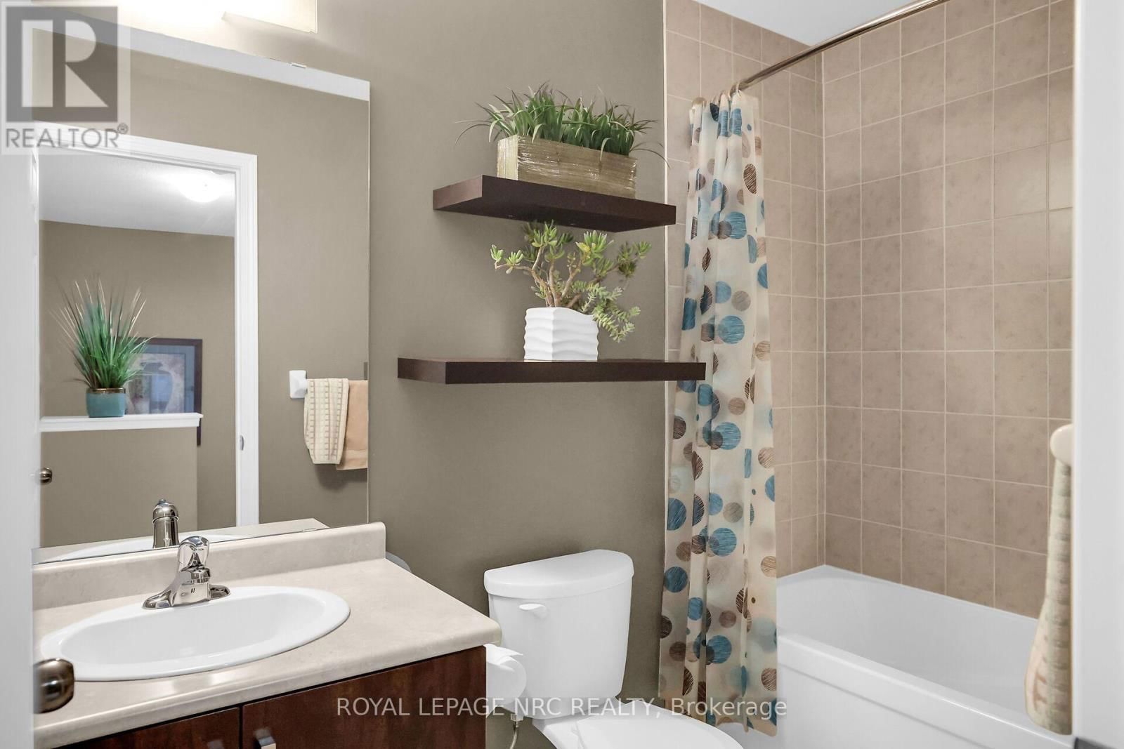 8681 DOGWOOD CRESCENT Image 23