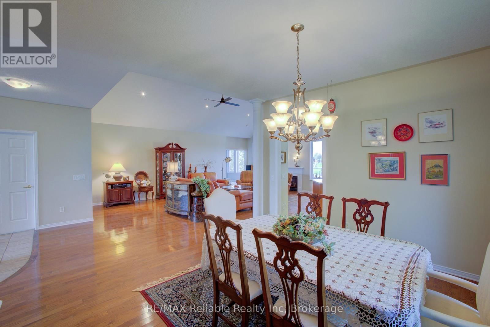 16 STORNOWAY CRESCENT Image 18