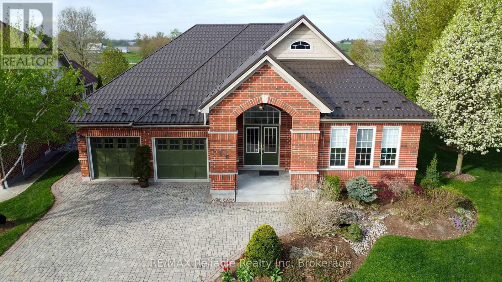 16 STORNOWAY CRESCENT Image 2