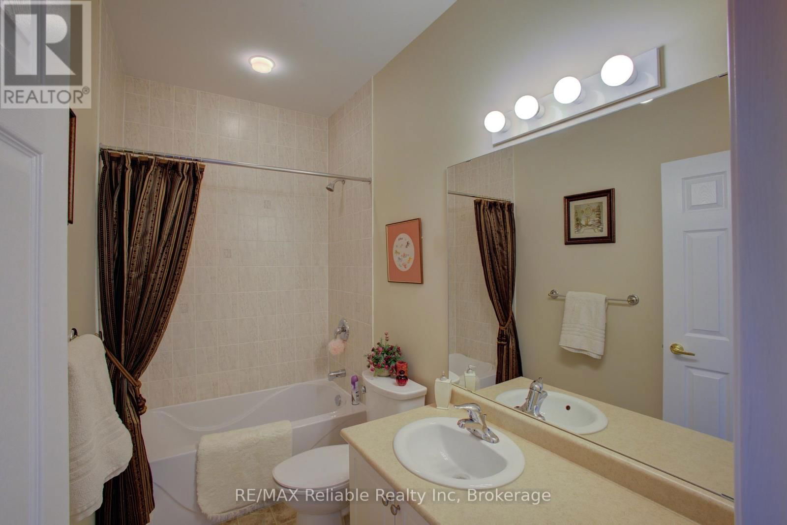 16 STORNOWAY CRESCENT Image 20