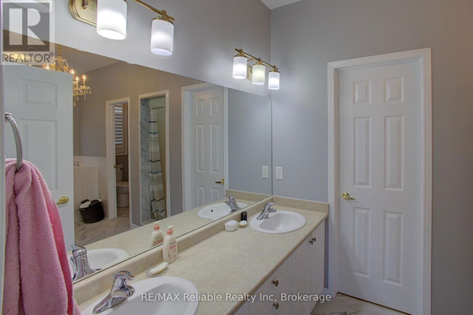 16 STORNOWAY CRESCENT Image 9