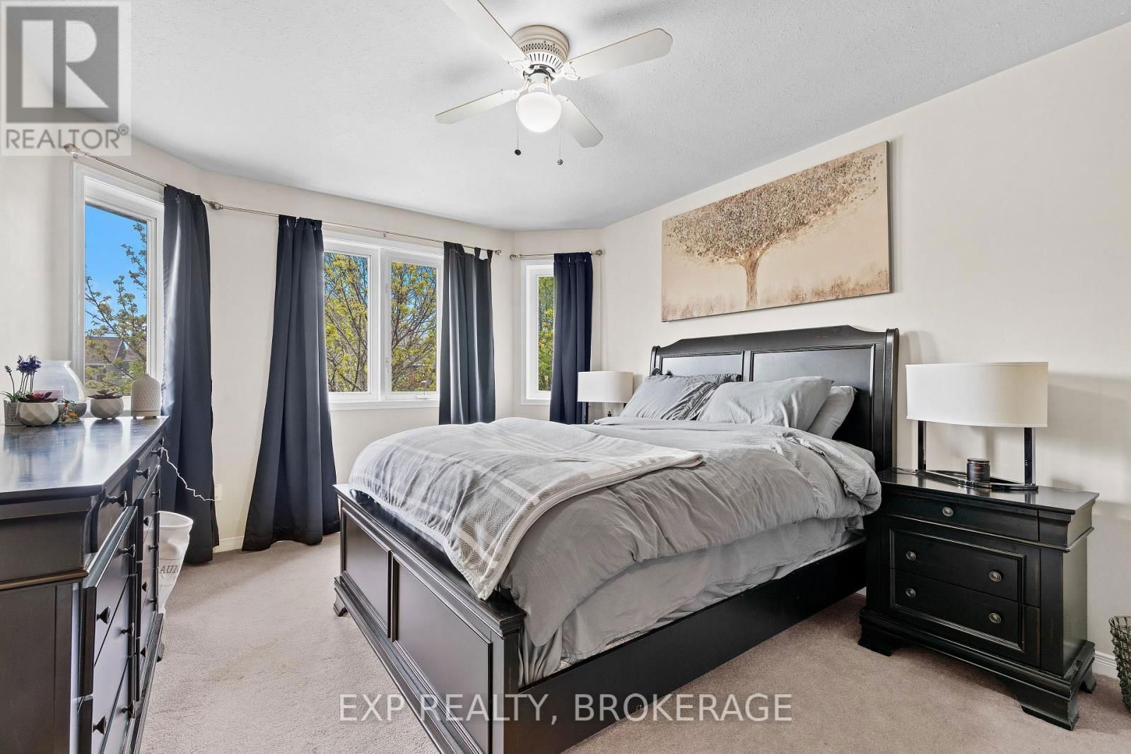 435 FIELDSTONE DRIVE Image 15