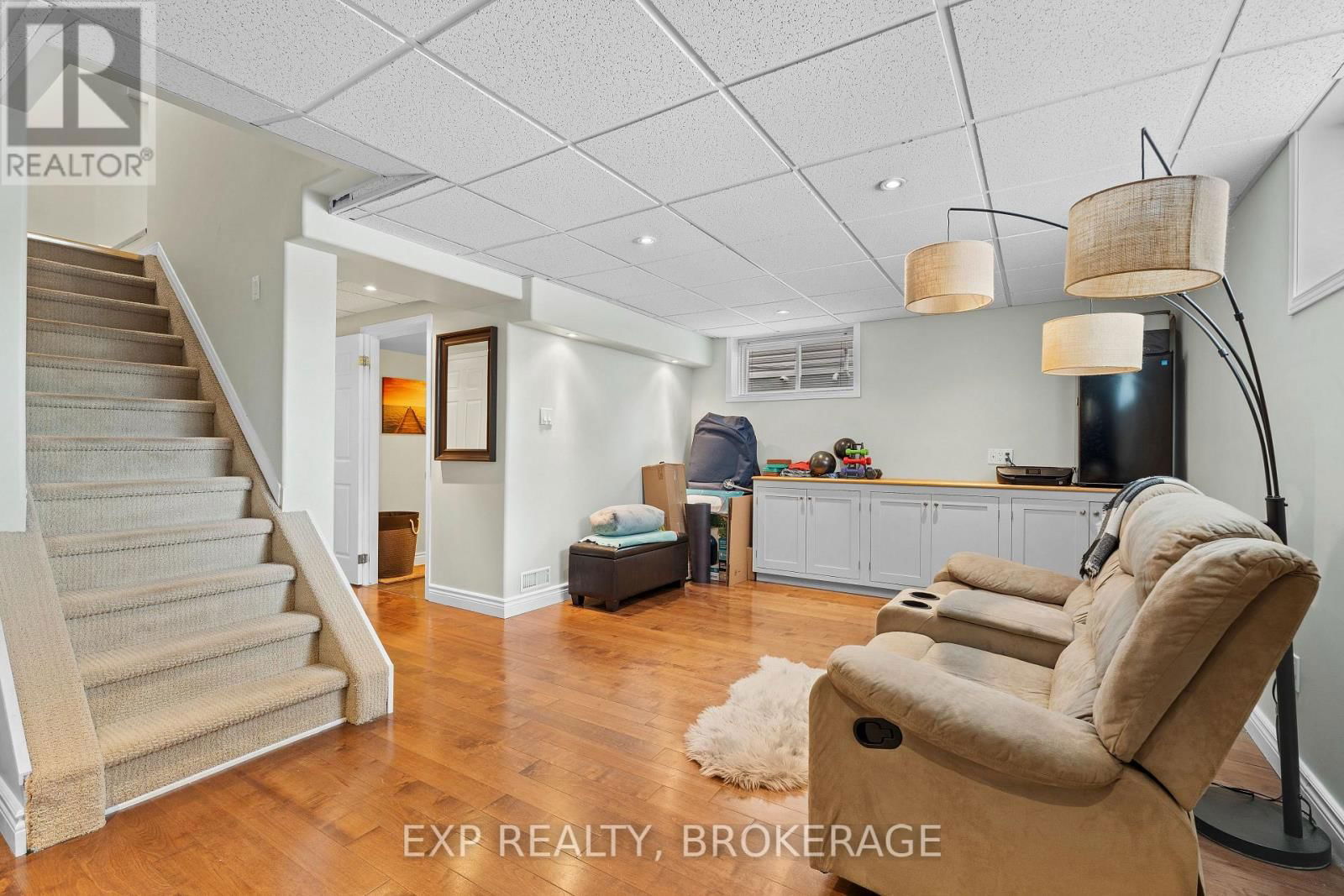 435 FIELDSTONE DRIVE Image 26