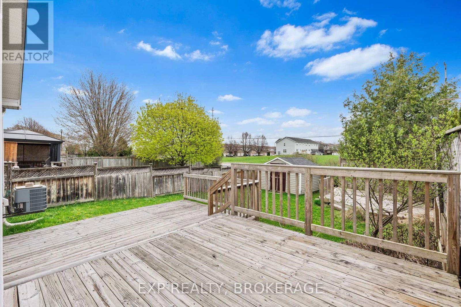 435 FIELDSTONE DRIVE Image 34