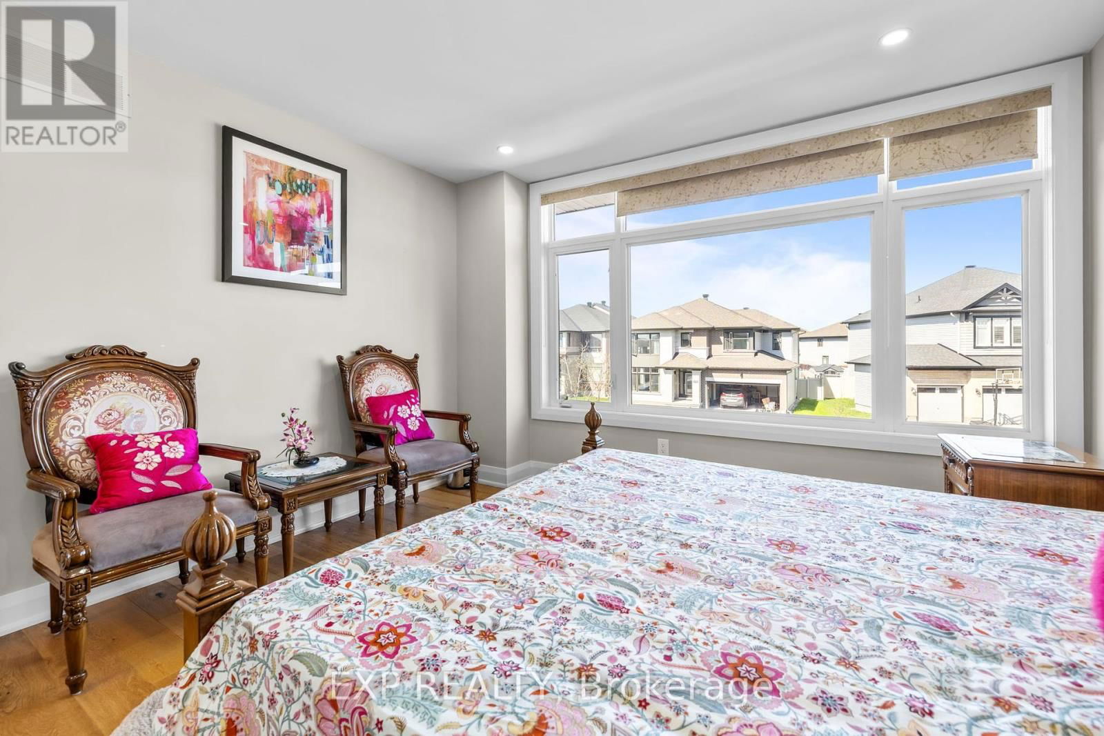 320 SERENADE CRESCENT Image 22