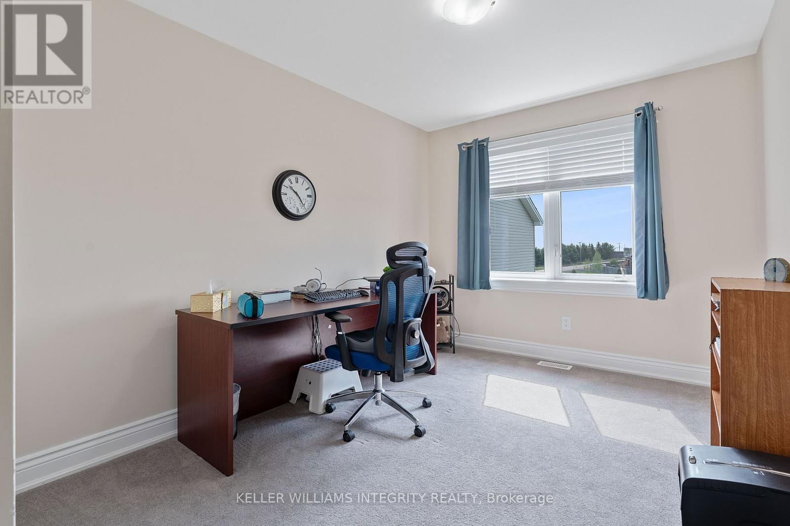 296 BERT HALL STREET Image 24