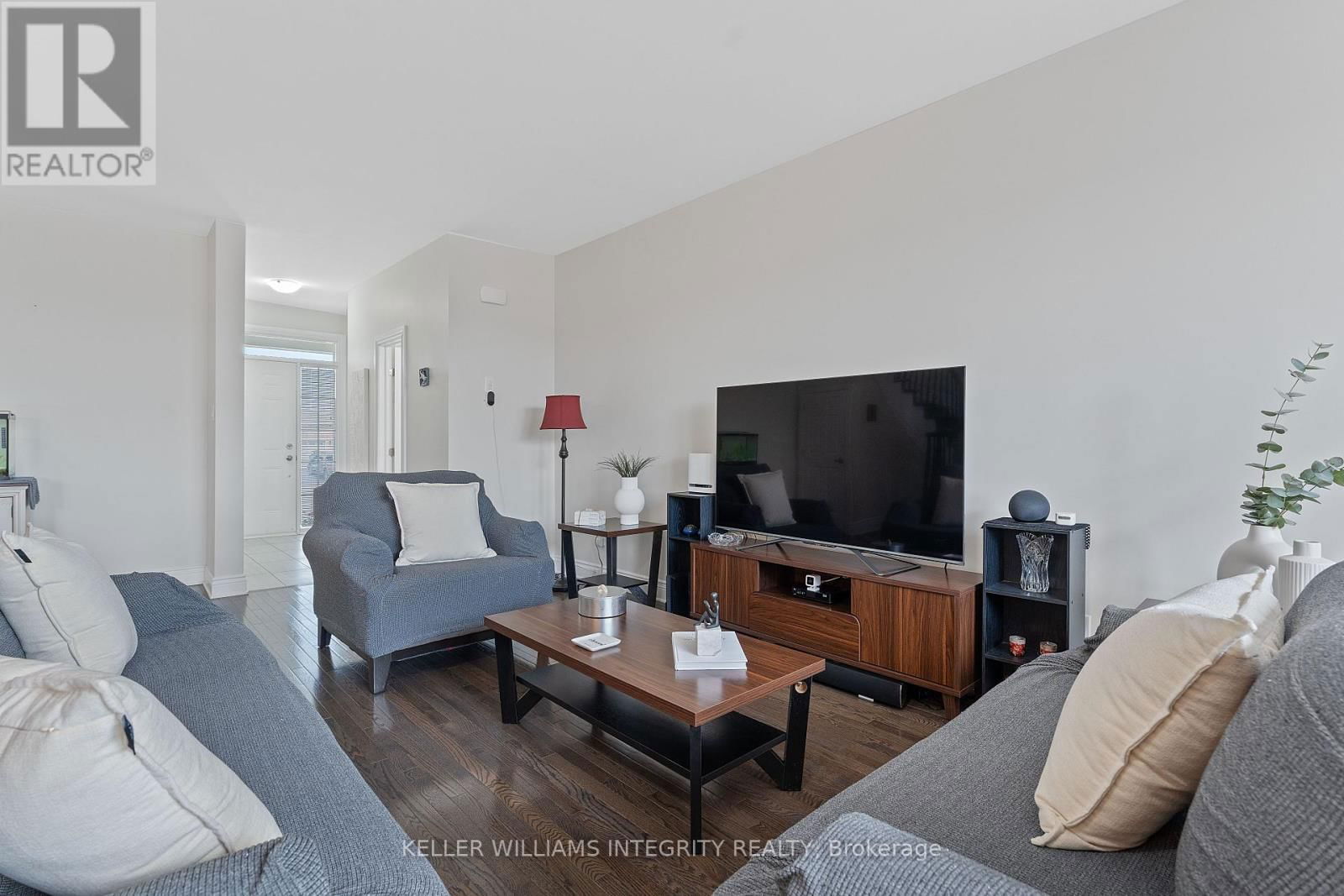 296 BERT HALL STREET Image 7