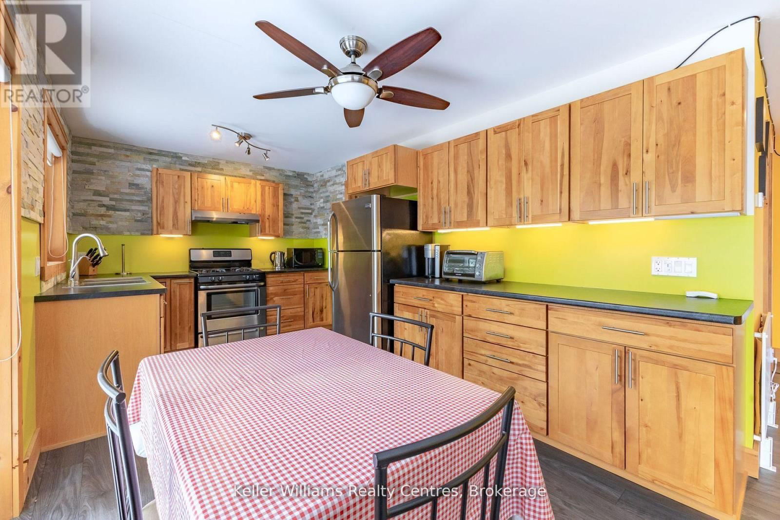 78341 JOHN STREET Image 14