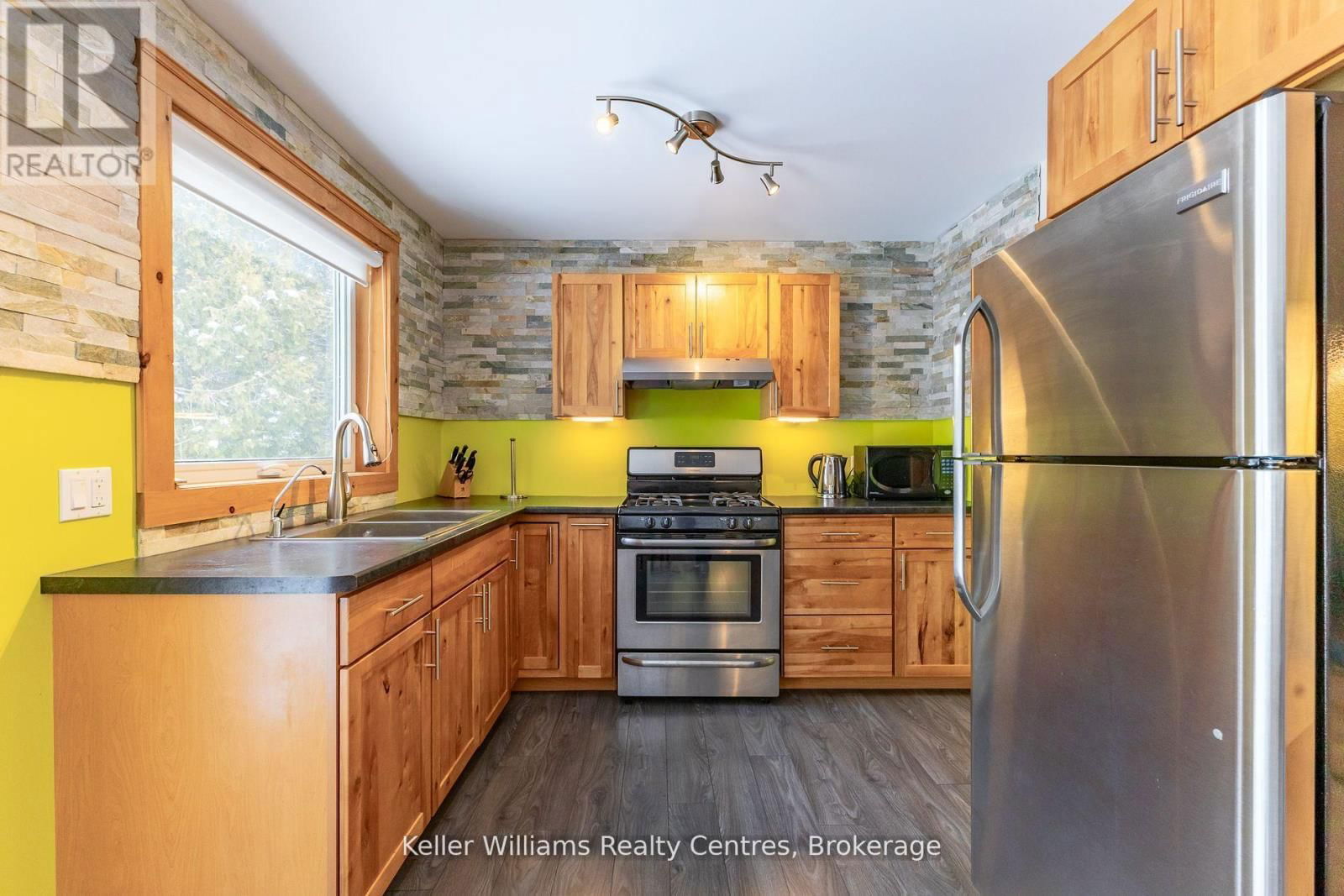 78341 JOHN STREET Image 15