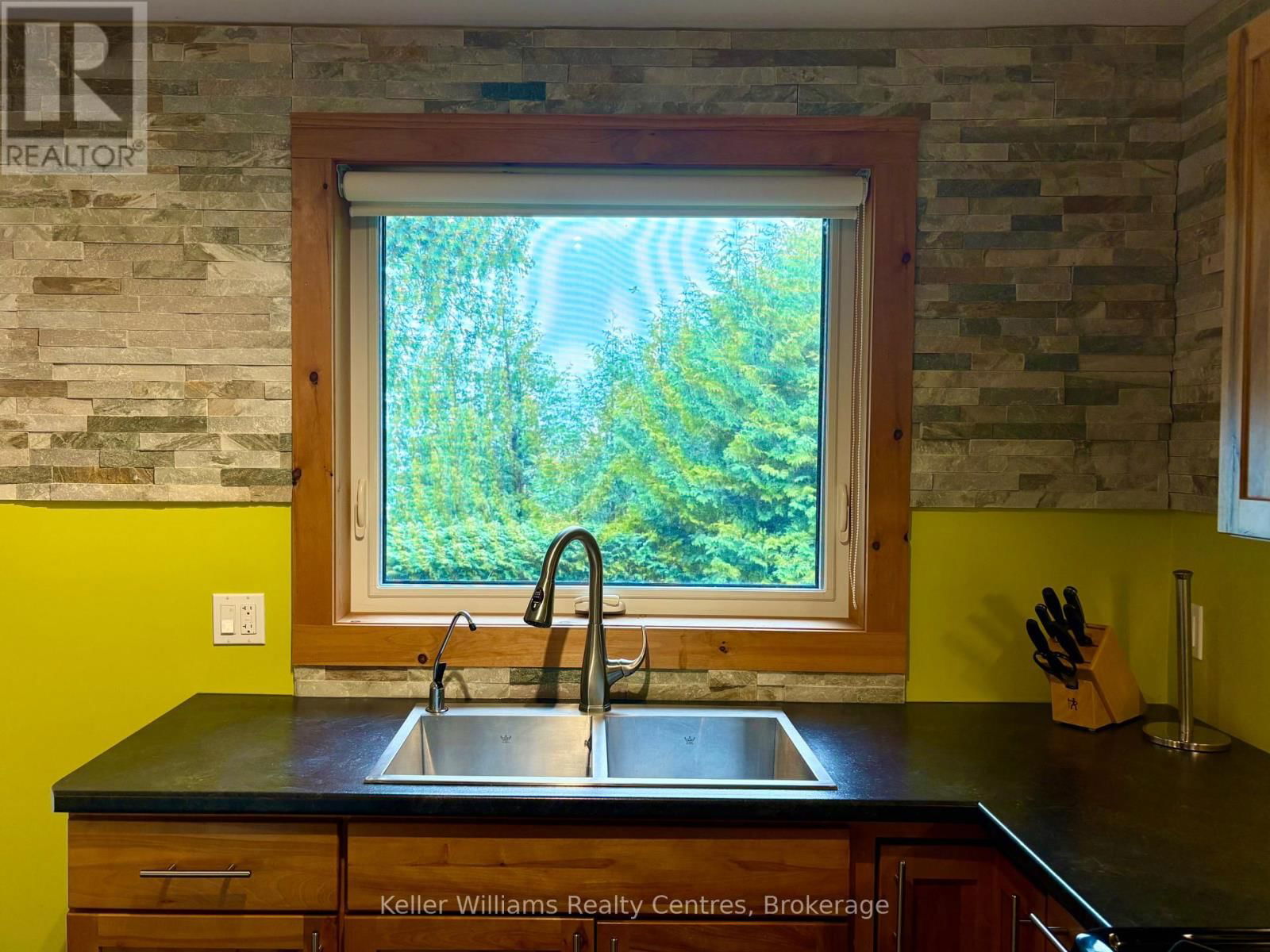 78341 JOHN STREET Image 17