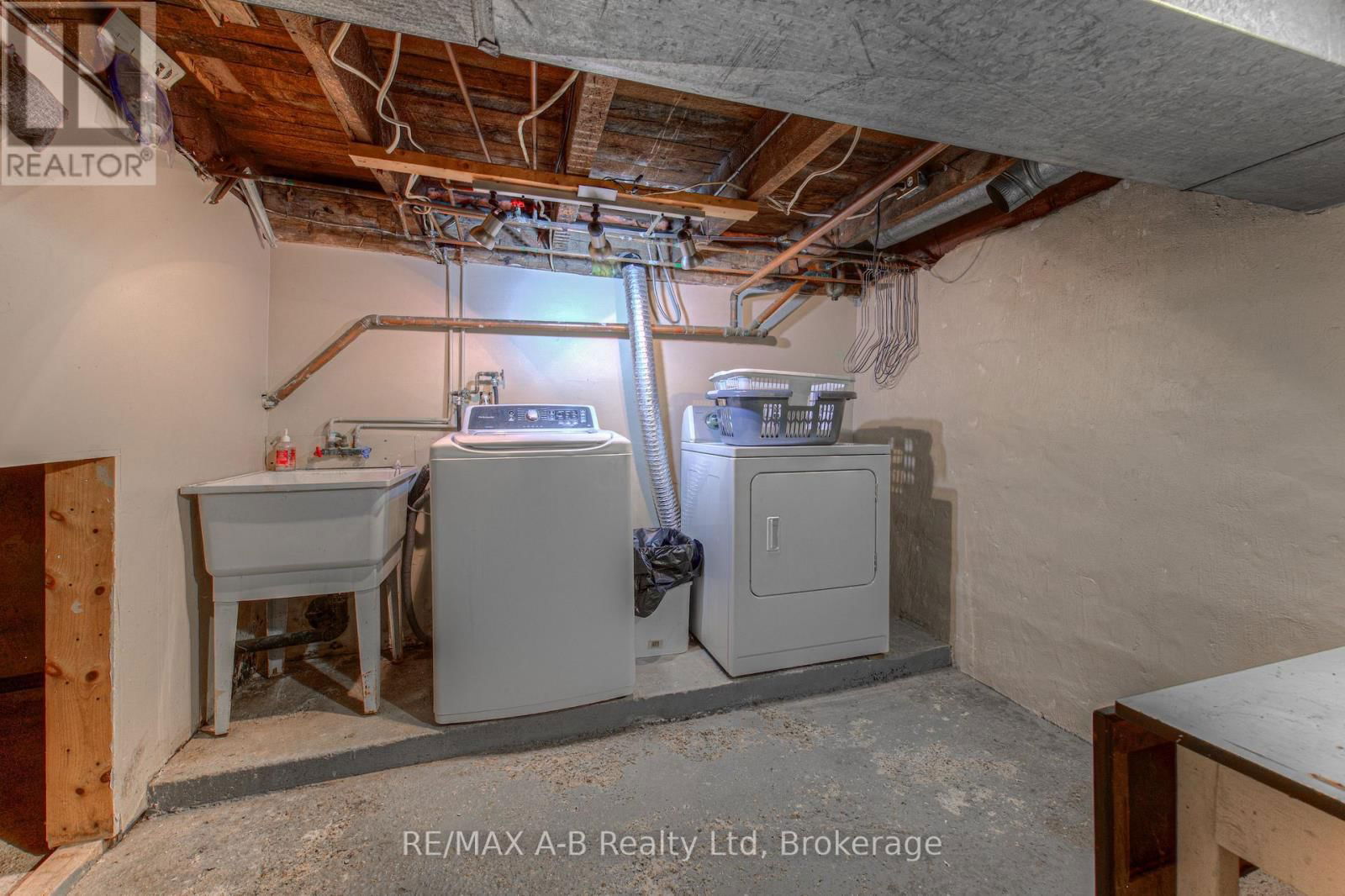 192 TAYLOR STREET Image 29