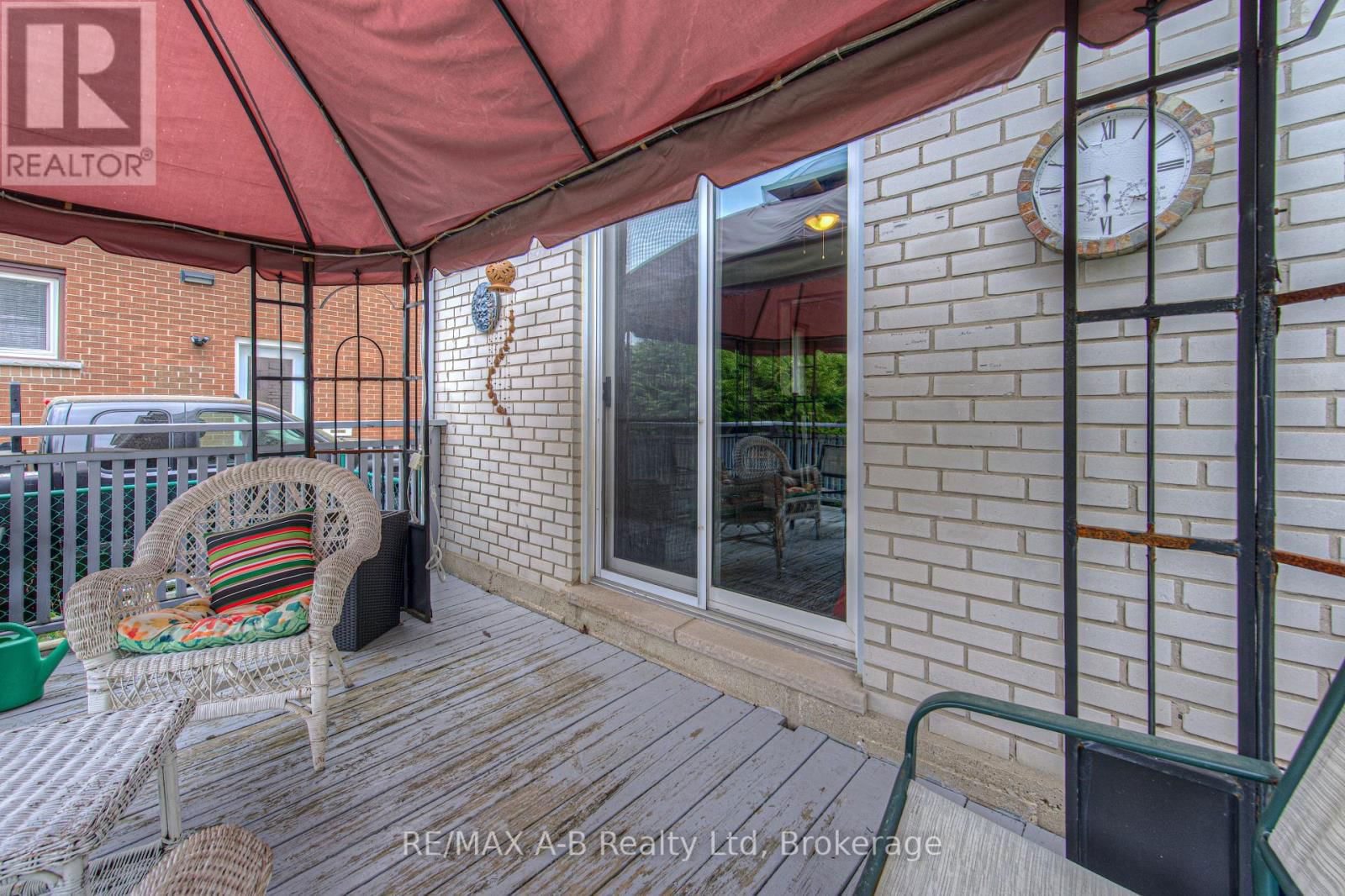 192 TAYLOR STREET Image 38