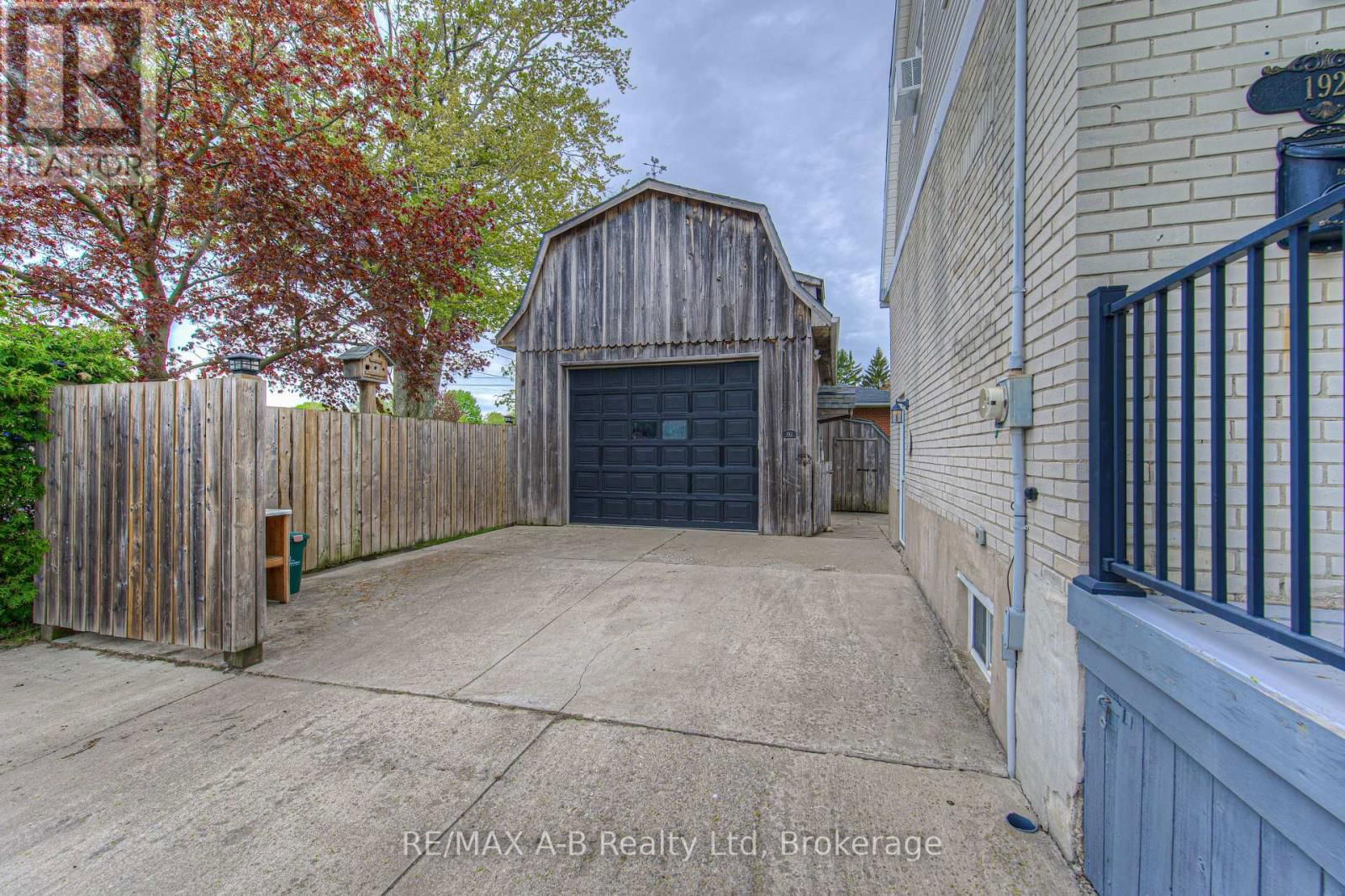 192 TAYLOR STREET Image 4