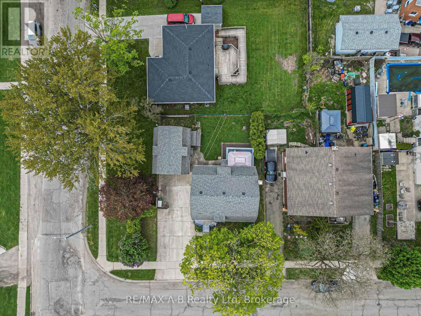 192 TAYLOR STREET Image 42
