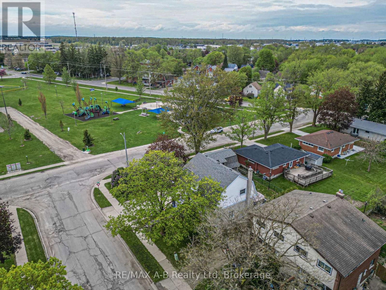192 TAYLOR STREET Image 43