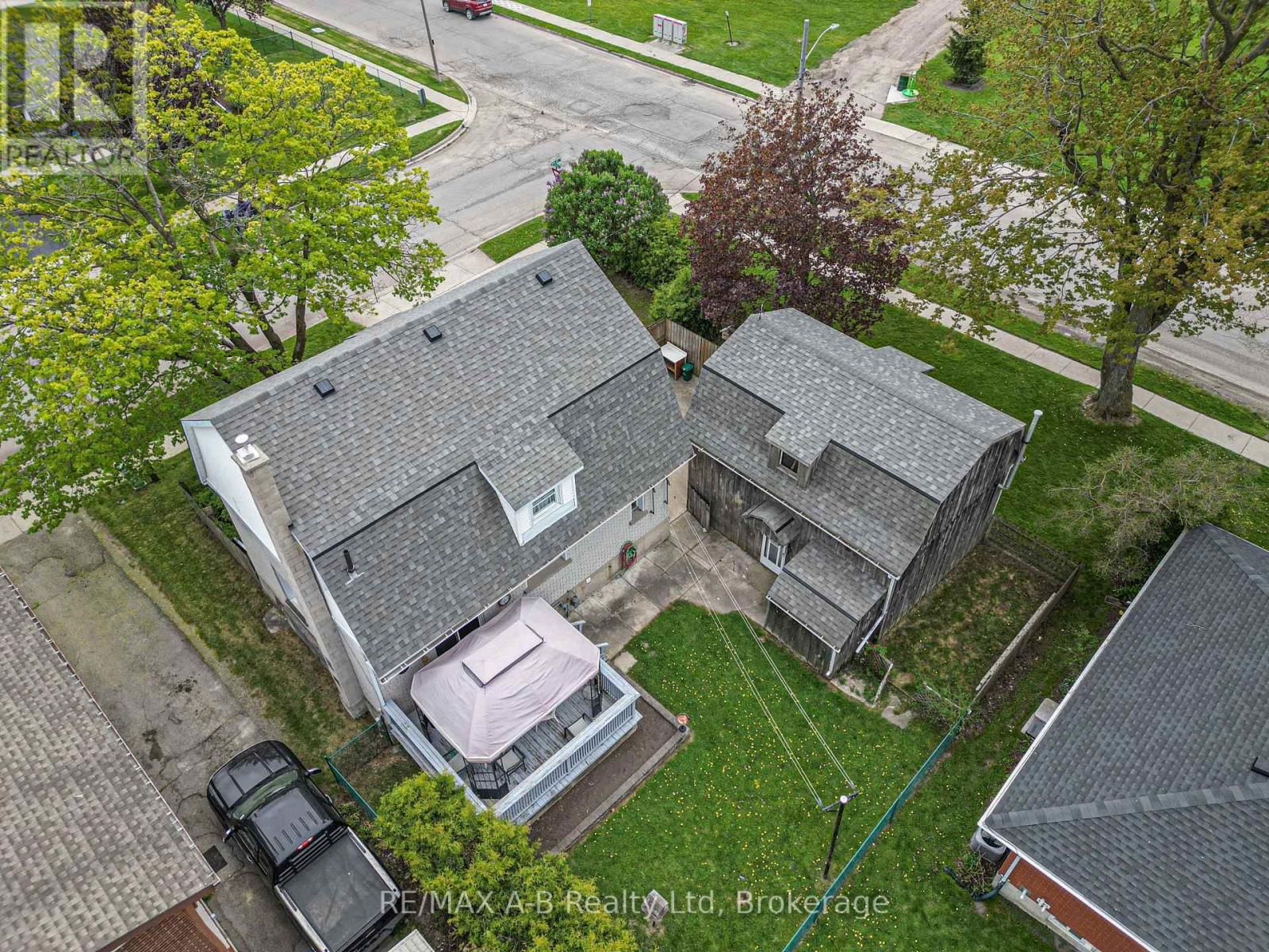 192 TAYLOR STREET Image 45