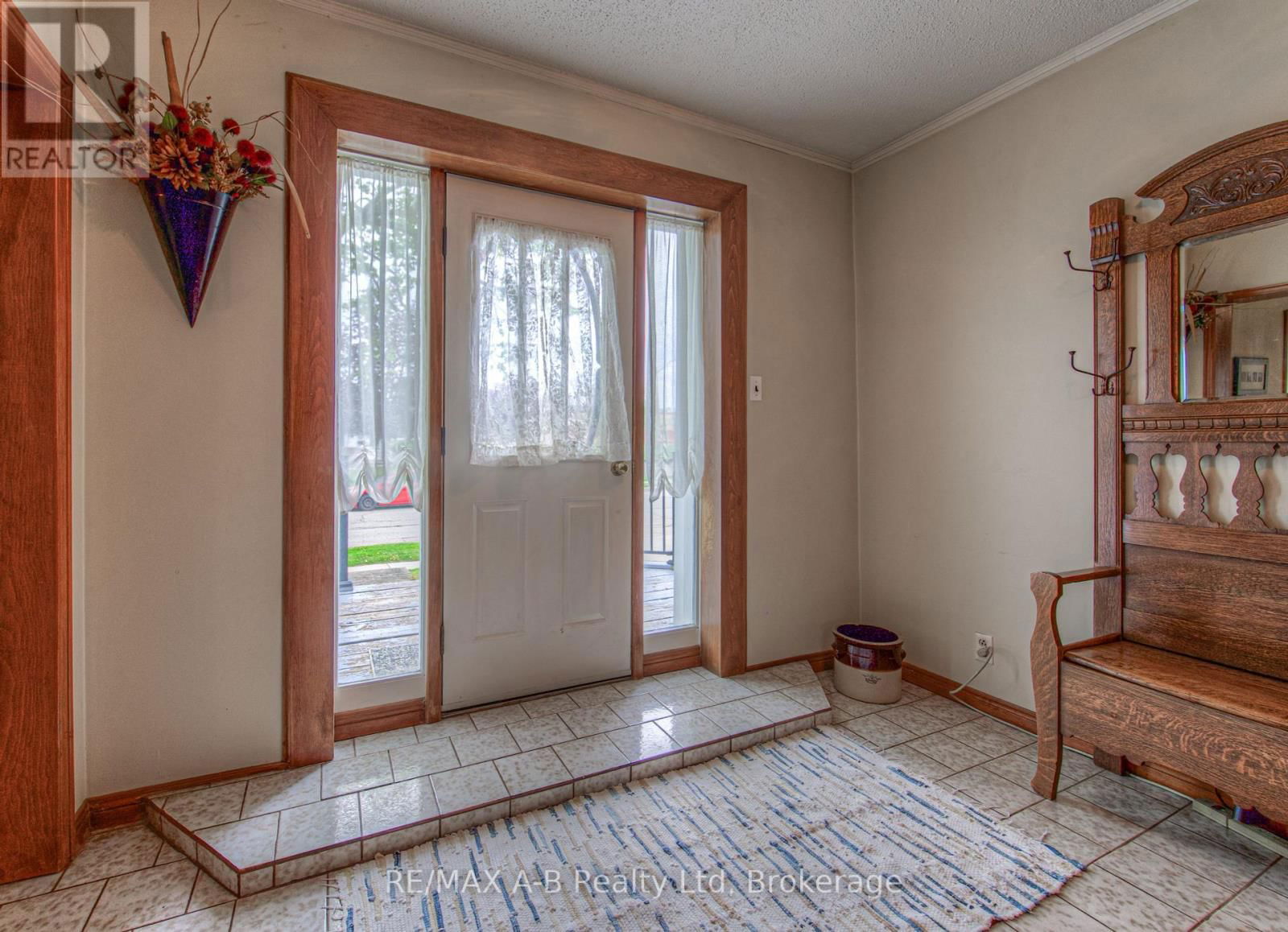 192 TAYLOR STREET Image 7