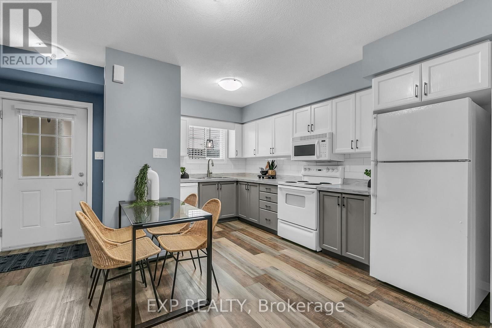 12C - 50 HOWE DRIVE Image 5
