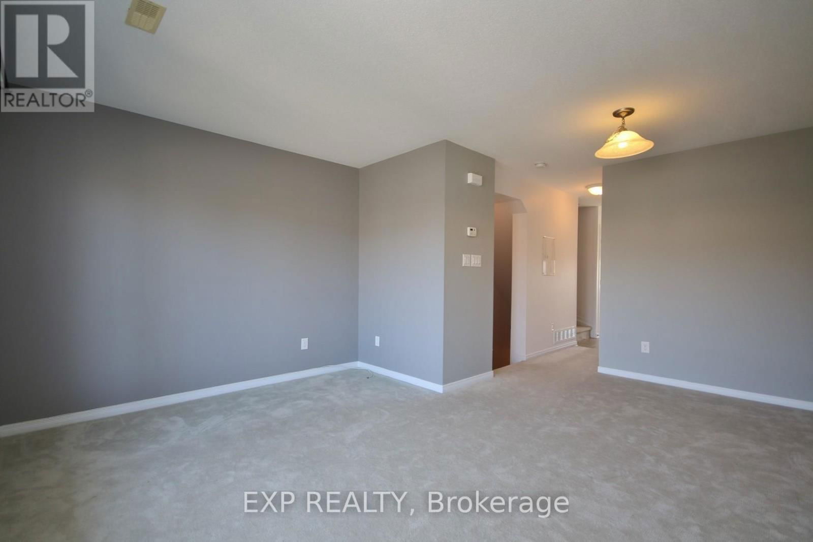 162 URBANCREST PRIVATE Image 4