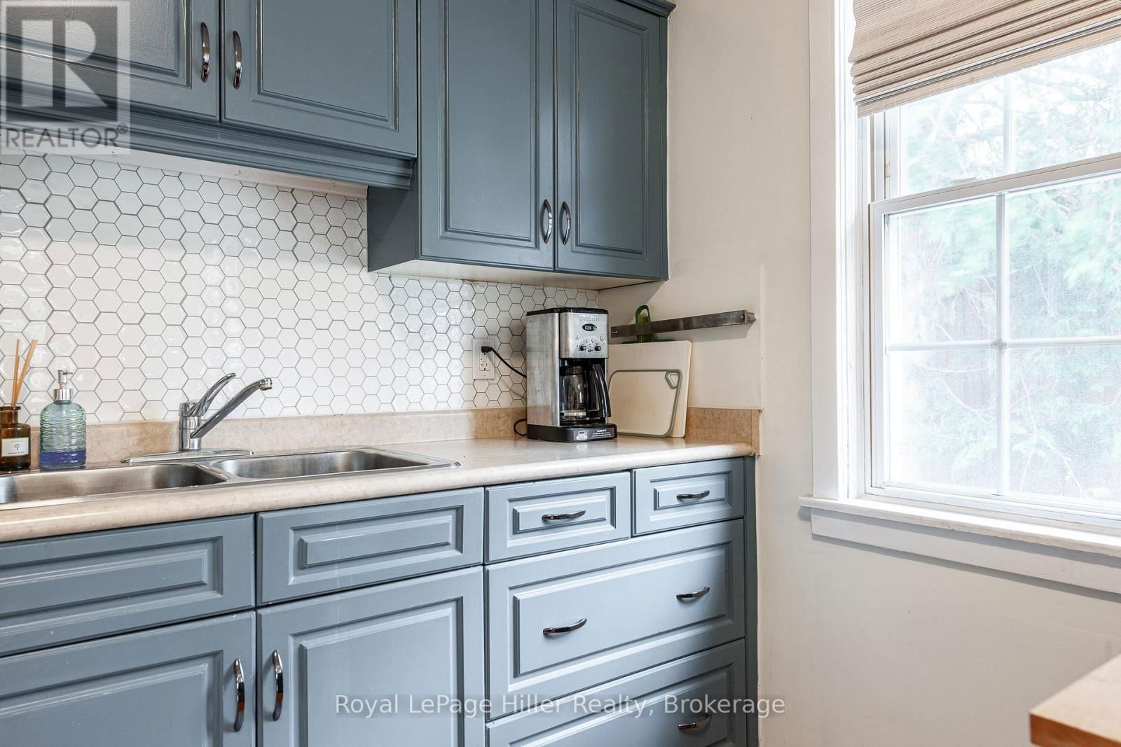 20 CORIANO STREET Image 10
