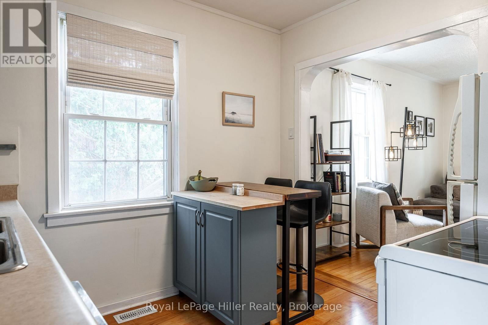 20 CORIANO STREET Image 15